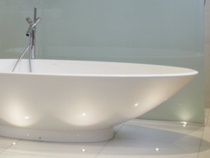 oval shaped bath